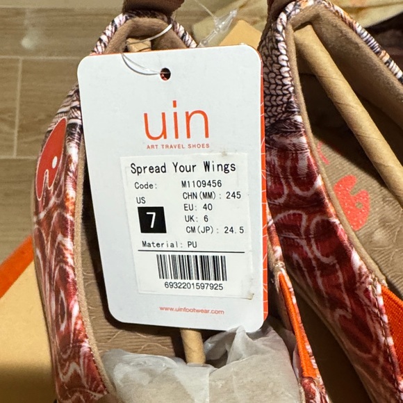 UIN Women's Slip-On Sneakers with Bird Art in Orange and Black - Picture 2 of 5